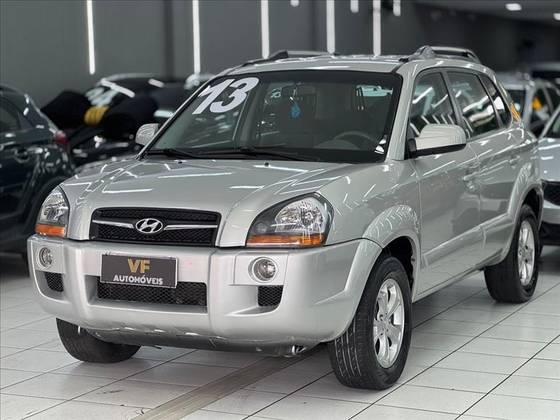 HYUNDAI TUCSON 2.0 MPFI GLS 16V 143CV 2WD GASOLINA 4P AUTOMÁTICO HYUNDAI TUCSON 2.0 MPFI GLS 16V 143CV 2WD GASOLINA 4P AUTOMÁTICO
